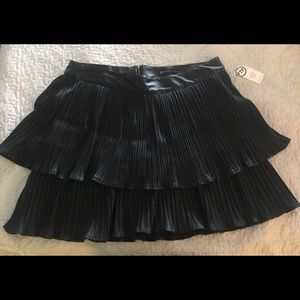 F2F Leatherette 2 Tier Skirt! 💋